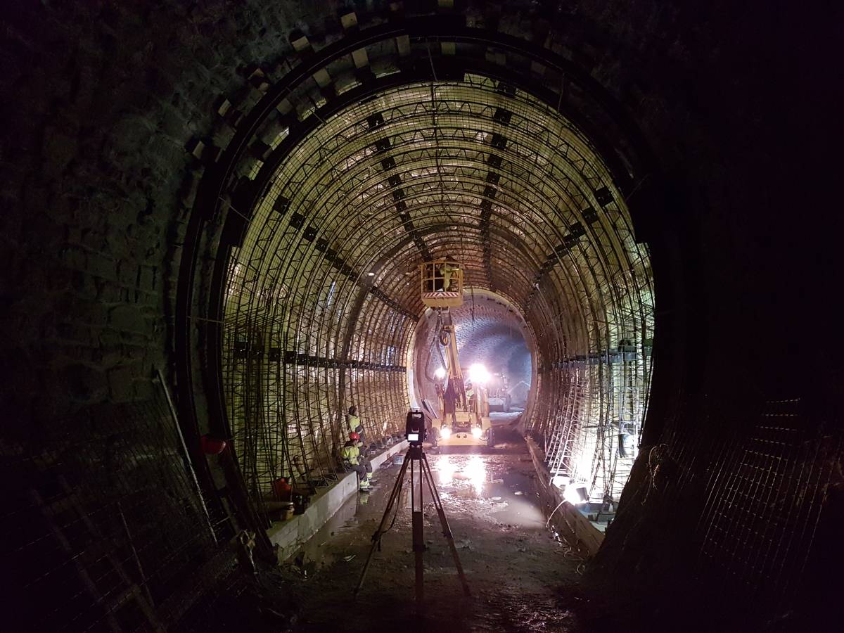 Stavba nového ostění tunelu